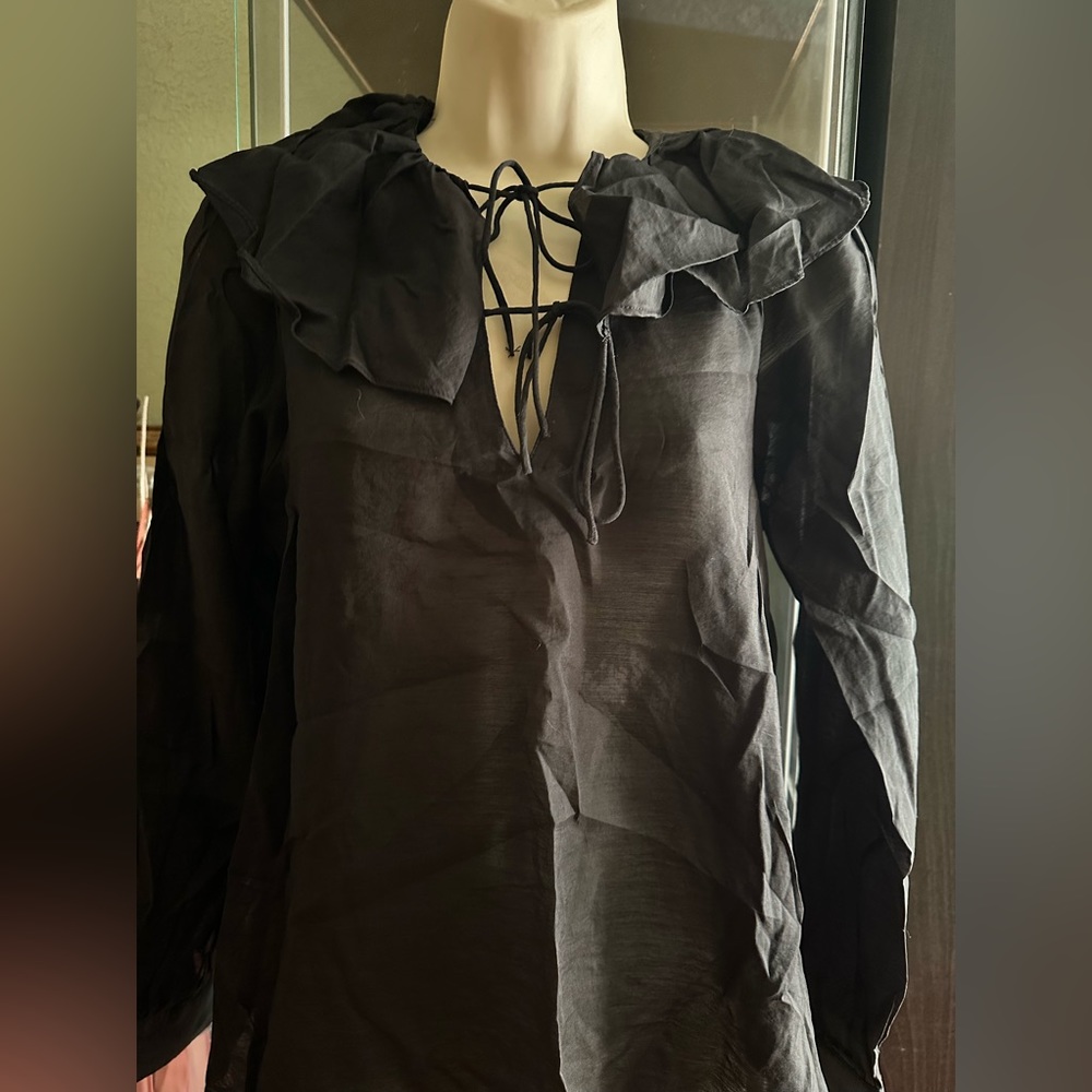 3/$15 H&M XS Black Ruffles Blouse Embroidered